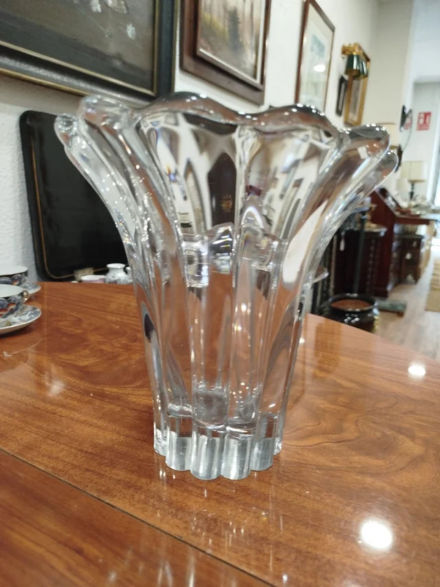 Jarra de cristal ondulado