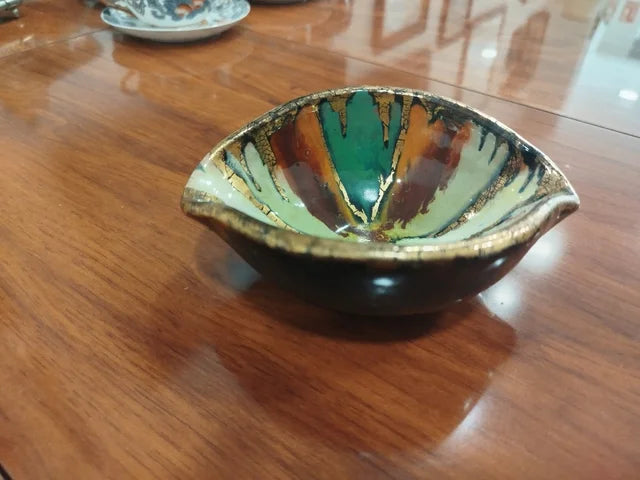 Elegante cenicero decorativo artesanal